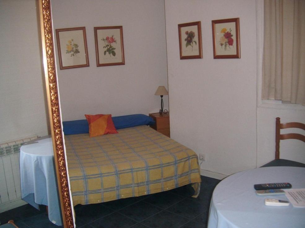 Puerta Del Sol Rooms Madrid Zimmer foto